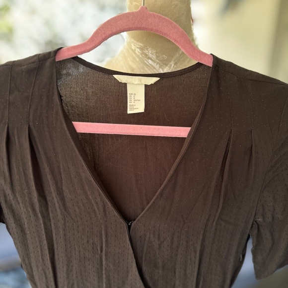 H&M Black Ruched Puff Sleeve Sheath Dress - Picture 2 of 3